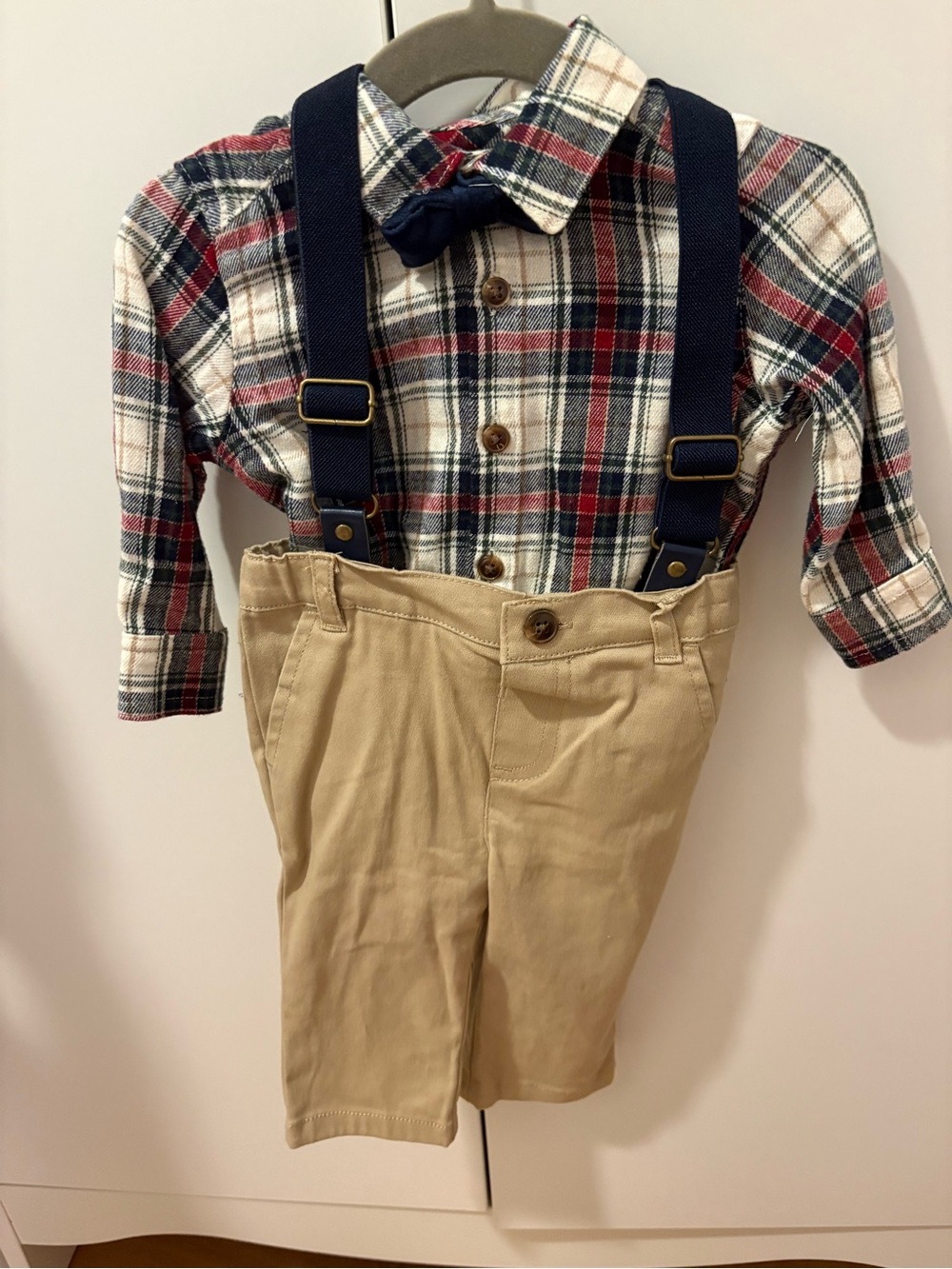 *2 for $15* Tommy Bahama Baby Outfit, size 3-6m
